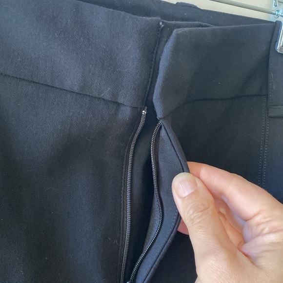 Women’s Vince black cuffed trouser Size 16 slightly cropped 10% elastane - Picture 3 of 8